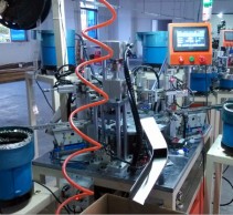 紐扣自動(dòng)組裝機(jī)